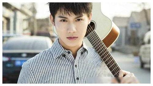 娱乐吃瓜郑业成,娱乐圈的瓜田，他如何成为焦点？