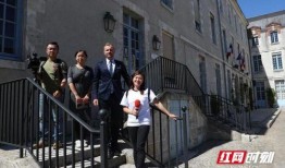 网友爆料鸭肠事件视频播放,视频播放引发热议