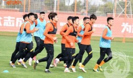 武汉卓尔引援最新爆料,重磅球员加盟在即，新赛季阵容升级引期待”